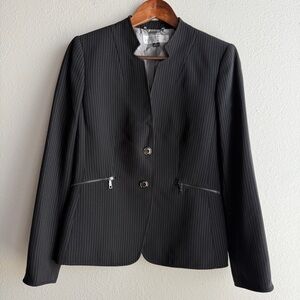 Tahari Arthur S Levine 6 Petite Black Pinstripe Lined Blazer Jacket Professional